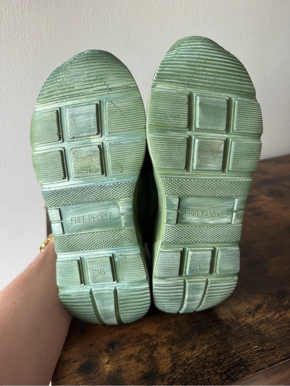 Free People Let’s Wander Washed Sneaker Olive Green EU 36 US 5.5/6
